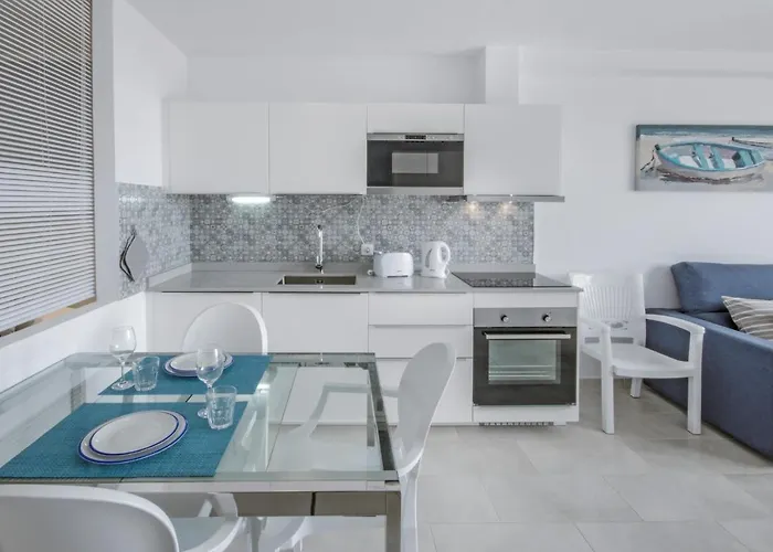 Ocean View Floor Wifi Aircon 09 شقة *